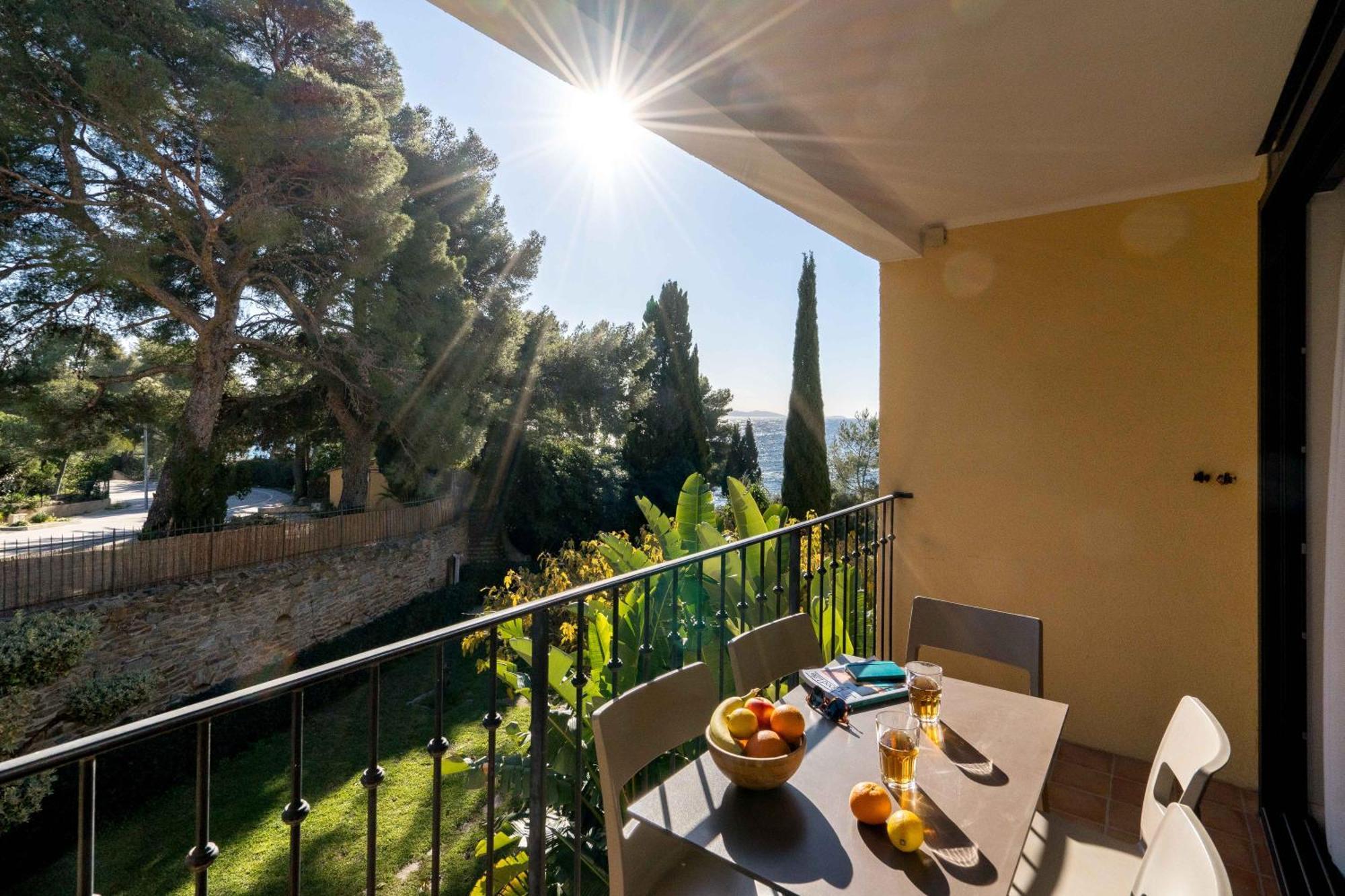 La Residence Du Bailli Rayol-Canadel-sur-Mer Bagian luar foto